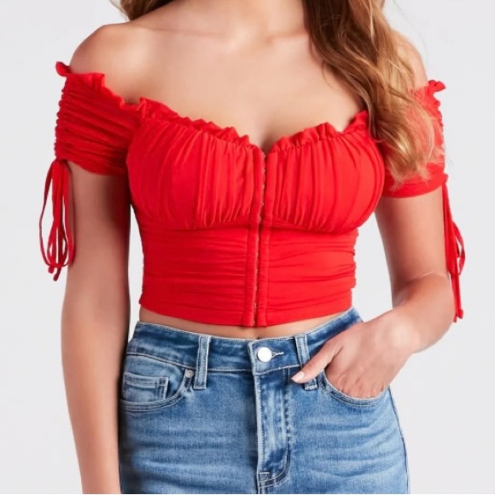 Windsor Hooked In Ruched Crop Top Red Off-Shoulder Size M